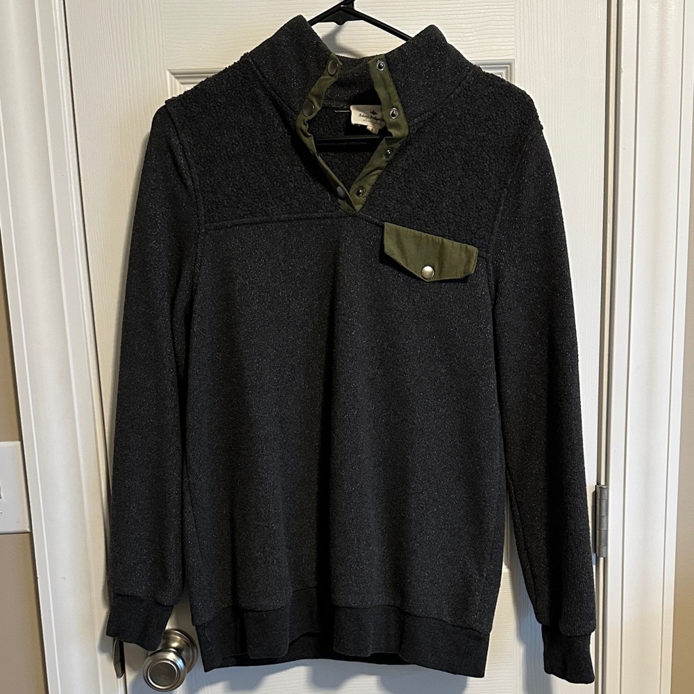 Women's Black/Gray Sweater with Green Accents. Betsey’s Boutique size small.